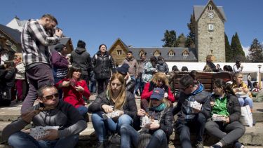 Bariloche a la Carta ofrece este domingo el último día de feria, en el Centro Cívico. Foto: Marcelo Martínez
