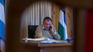 Gennuso acordó con el Soyem un aumento salarial para los municipales