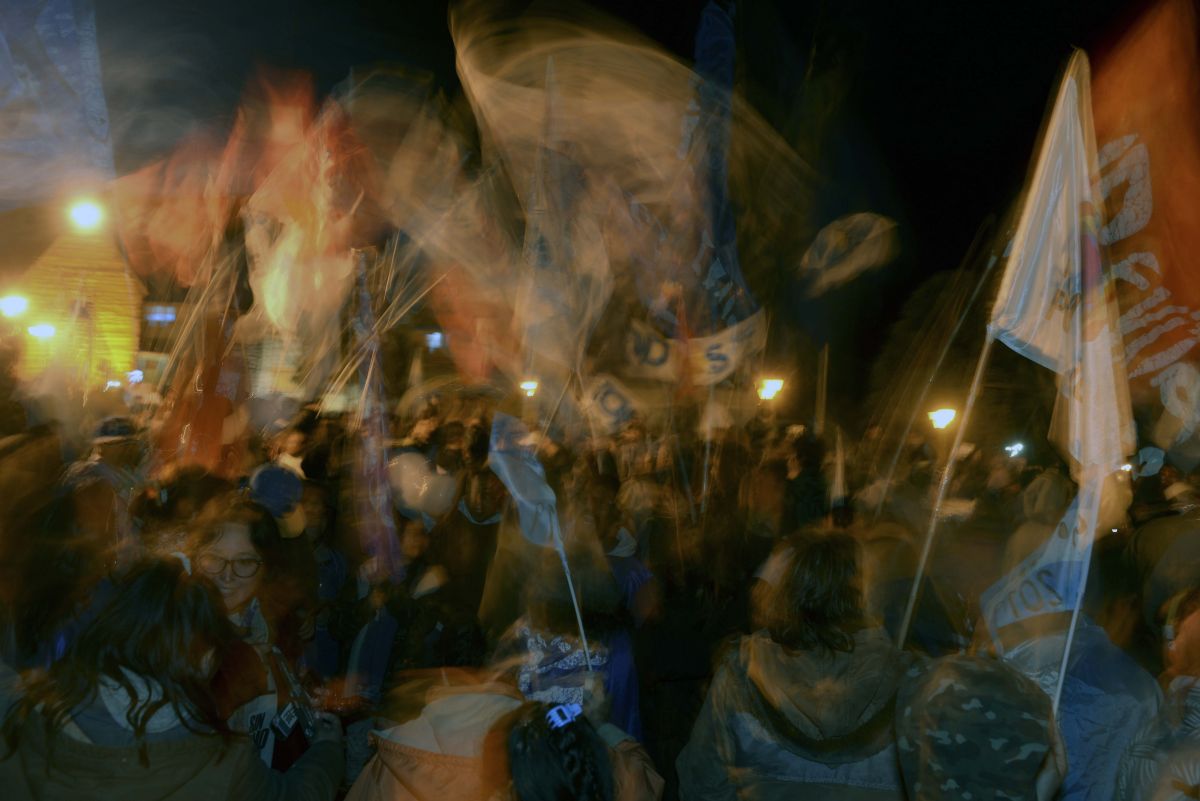 La militancia del Frente de Todos festejó en el Centro Cívico. Foto: Alfredo Leiva