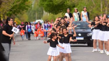 - Así fue el desfile aniversario de Cervantes. - (Foto: Andrés Maripe)