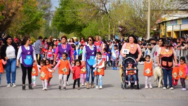 - Así fue el desfile aniversario de Cervantes. - (Foto: Andrés Maripe)