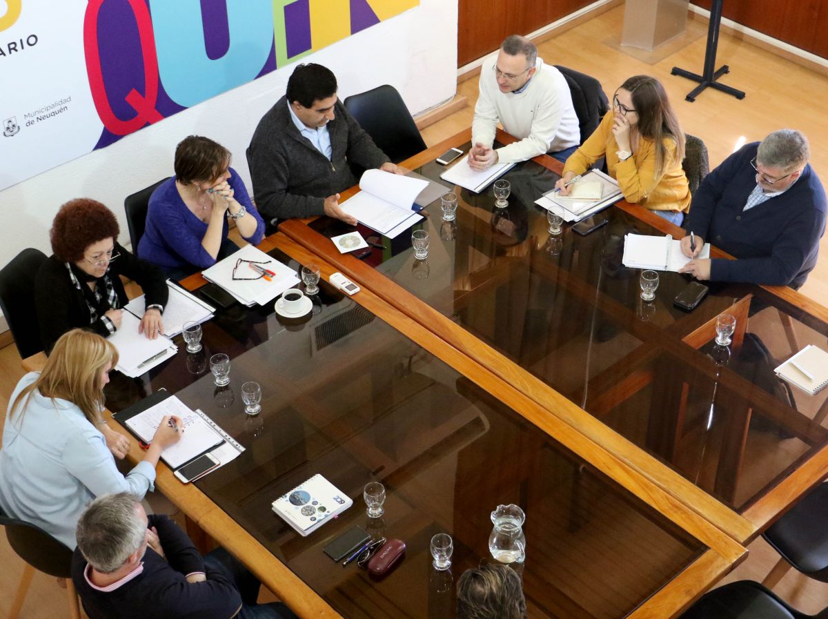 La reunión se realizó este miércoles en la Sala de Situación de la Municipalidad. Foto Prensa Municipalidad de Neuquén