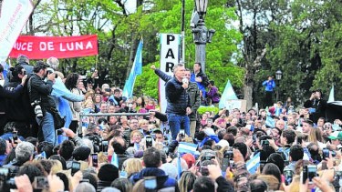 Macri de campaña en Paraná. 