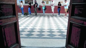 Elección presidencial: Argentina vuelve al bipartidismo y reivindica “la política”