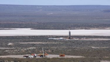 Algunas operadoras esperan mejores precios para conectar sus pozos, otras aseguran que de todas formas lo harán en breve. (Foto: Florencia Salto)