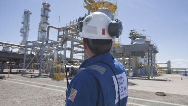 Compañía Mega realizará una parada programada de sus instalaciones desde el lunes 21 de octubre. (Foto: Juan Thomes)