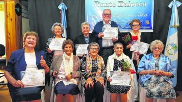 Ocho mujeres y un hombre que dejaron su huella en el crecimiento de Cutral Co. Un merecido reconocimiento. Foto: Andrea Vázquez.