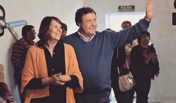 Mónica Balseiro, candidata a intendenta de Dina Huapi, junto a Weretilneck. Gentileza