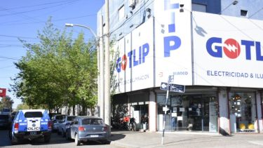 Esta mañana se realizó un importante operativo en el bajo de la ciudad. (Foto: Florencia Salto.-)