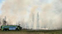 Imagen de Un incendio de pastizales alarmó al Aeropuerto de Neuquén
