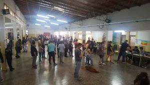 Con gran asistencia, cerraron las mesas de votación en Regina