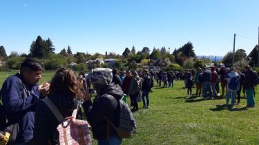 Alumnos de la  Secundaria N°2 de Bariloche fueron evacuados por amenaza de bomba. 