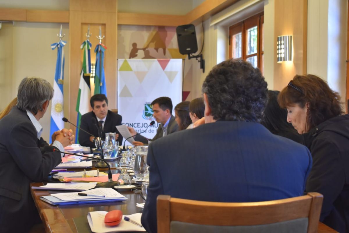 El Concejo Deliberante de Bariloche cambia la táctica y anticipa el tratamiento del presupuesto de Gennuso. Archivo