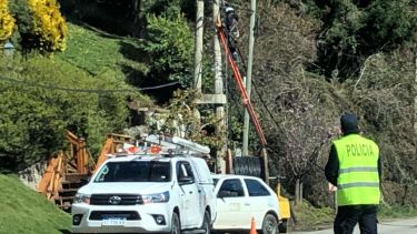 Los trabajos en el kilómetro 3.500 de la avenida Bustillo comenzaron pasadas las 9. Foto: gentileza