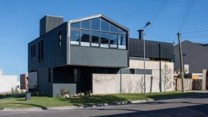 Casa Porta combina fluidez y total armonía