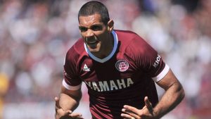 Pepe Sand hizo historia en Lanús que igualó ante Central en un gol