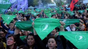 «Aborto legal, en el hospital», el grito de miles de pañuelos verdes que coparon La Plata