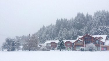 Video: mirá la nevada que cayó en plena primavera en el Catedral