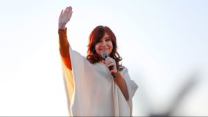 Cristina Fernández pidió un nuevo permiso para viajar a Cuba