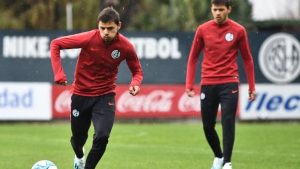 San Lorenzo va por el cima de la Superliga ante Central Córdoba: horario y formaciones