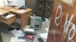 Como pasó en el secundario de «Cielo», hubo destrozos en otra escuela de Plottier