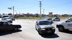 Cipolletti: Ya instalaron el semáforo de Ruta «chica» y Circunvalación