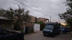 Allanamiento en Neuquén: secuestraron cocaína, un arma y dinero