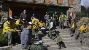 Se comprometen a renovar los contratos de todos los brigadistas en Bariloche