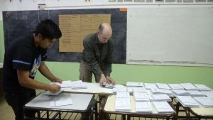 Se realiza el recuento de votos en Bariloche