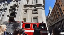 Imagen de Incendio en la sede central del Banco Nación: los bomberos dicen que «está controlado»
