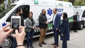 Gutiérrez entregó 18 ambulancias nuevas para los hospitales de la provincia