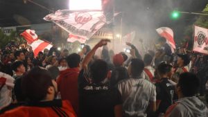 Los festejos en Roca tras el pase a la final de la Libertadores