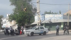 Un joven hospitalizado tras un choque mientras iba a la escuela en Cipolletti