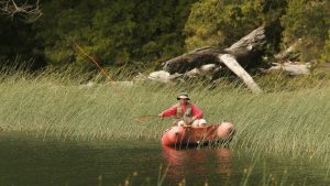 Apertura de la temporada de pesca: con truchas hambrientas y ríos cargados, conviene flotar