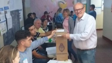 Di Giácomo quiere que se termine con la incertidumbre de la economía