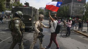 Piñera decretó el Estado de Emergencia en Chile