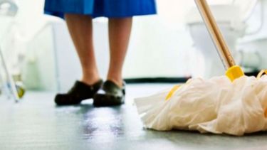 Acuerdan pagar un bono de hasta 3.000 pesos al personal de casas particulares.