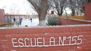 Evacuaron una escuela de Roca por emanaciones de supuesto gas pimienta