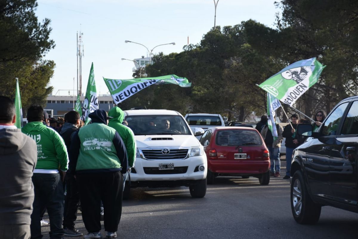 En la visita de agosto del presidente Mauricio Macri los estatales de ATE organizaron su protesta en cercanías al aeropuerto.