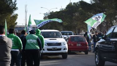 En la visita de agosto del presidente Mauricio Macri los estatales de ATE organizaron su protesta en cercanías al aeropuerto.