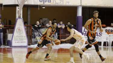 Viedma arrancó con victoria el certamen nacional. Foto: Prensa Depo Viedma (Marcos Aramburu)