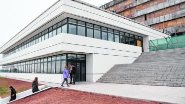 En el edificio de Godoy y Novella ya funcionan las oficinas de la Anses, CALF, SUBEy las dependencias  que atendían en Alto Godoy.