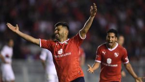 Con un doblete de Silvio Romero, Independiente dejó atrás una larga racha negra contra San Lorenzo