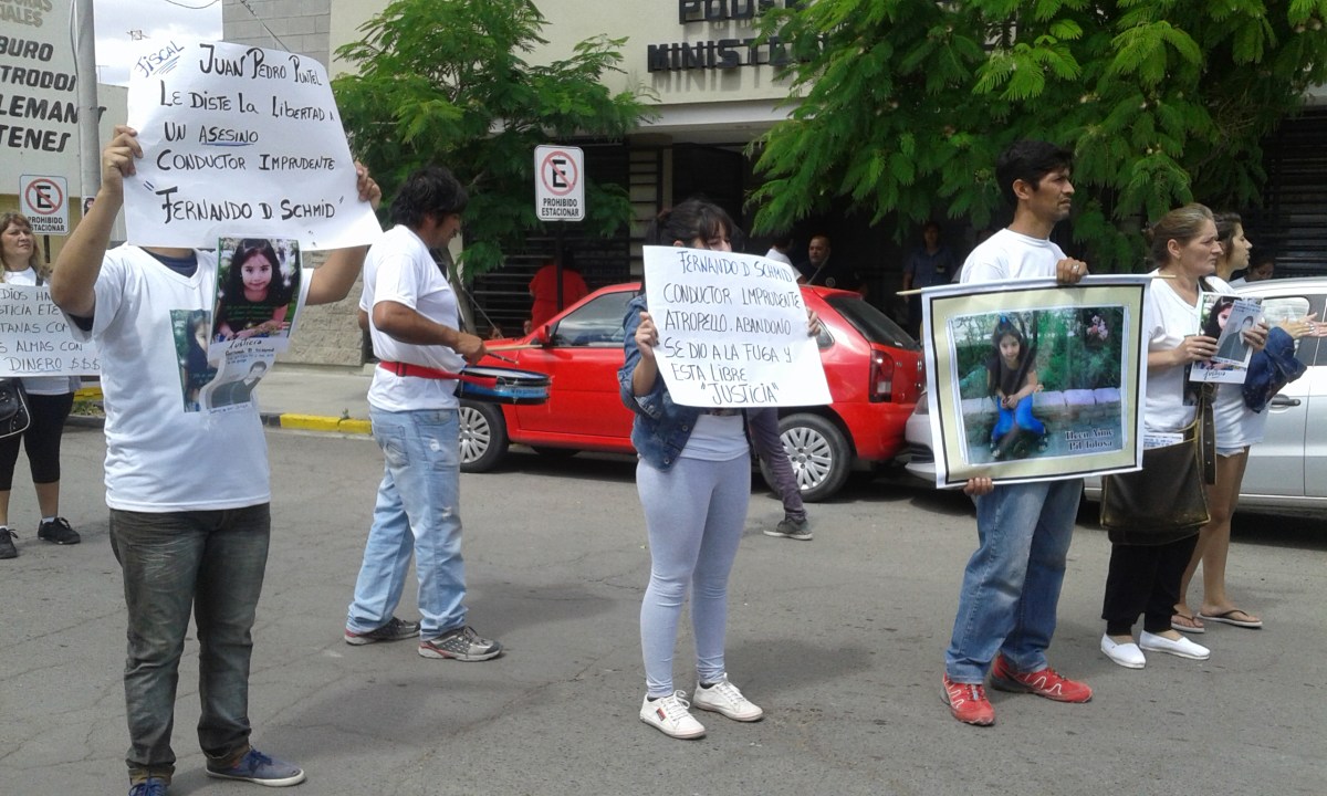 La familia de la menor realizó diferentes manifestaciones en Viedma y San Antonio.