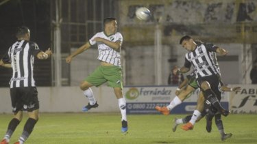 El Albinegro aguantó hasta los 46’ del segundo tiempo. Herrera le dio el triunfo agónico al local. (Foto: Gentileza La Nueva)