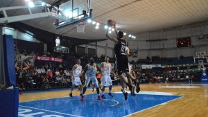 Liga Argentina: Español no pudo con Pennacchiotti y Villa Mitre