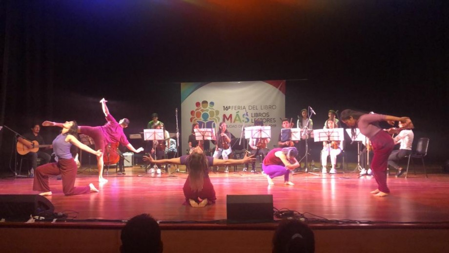 Baile y música unidos sin que uno opaque al otro en “Absencia” el espectáculo que hoy sube al escenario en Teneas.
