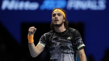 El griego Tsitsipas dejó en el camino a Roger Federer.