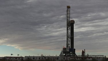 Las empresas aguardan señales claras para definir si reactivan las operaciones. (Foto: Juan Thomes)