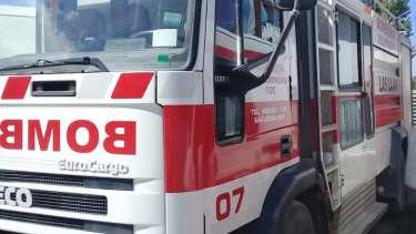 Los vehículos necesitan un mantenimiento. (FOTO; gentileza: Bomberos Voluntarios de Las Lajas.) 